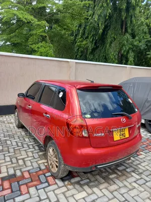 Mazda Verisa 2010 Red