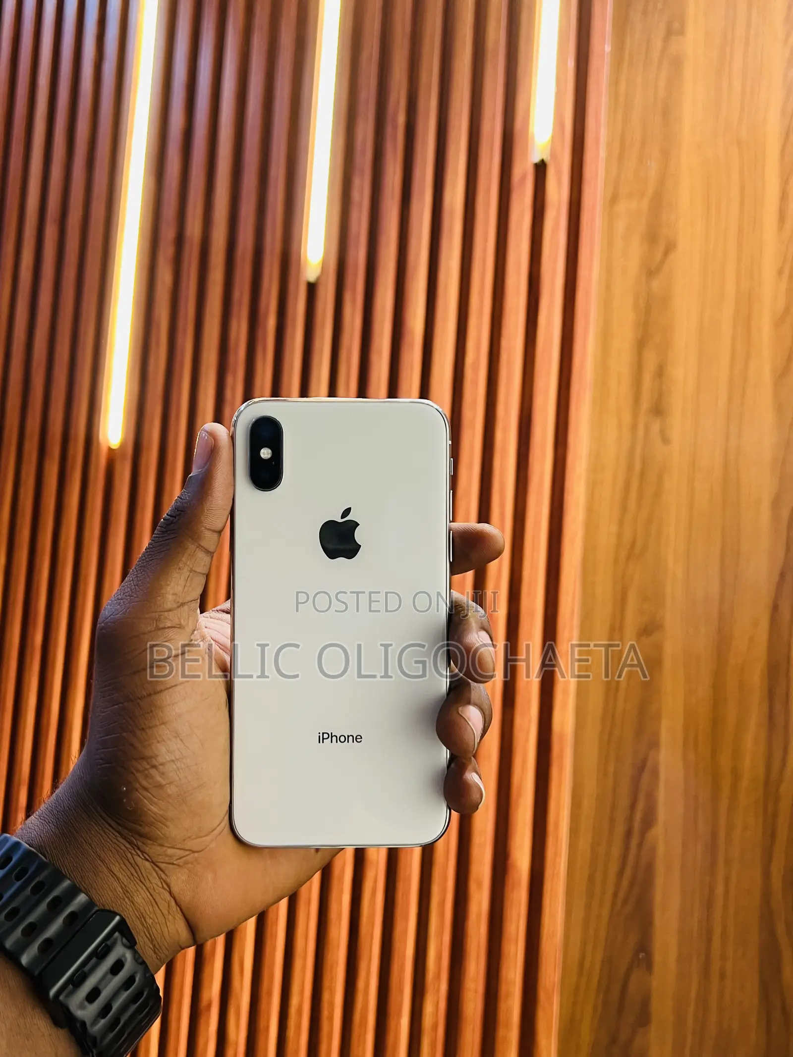 Apple iPhone X 64 GB White