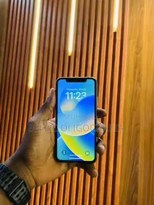 Apple iPhone X 64 GB White