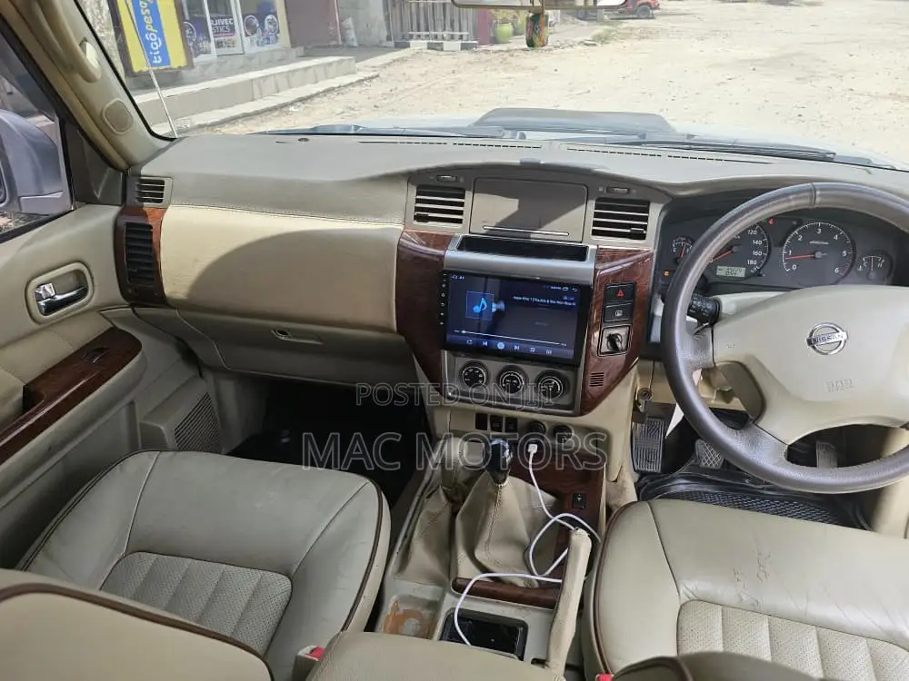 Nissan Patrol 2008 Silver