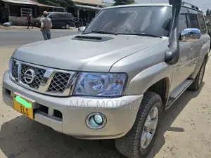 Nissan Patrol 2008 Silver