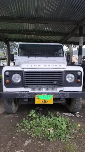 Land Rover Defender 2015 White