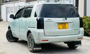 Toyota Raum 2004 Silver