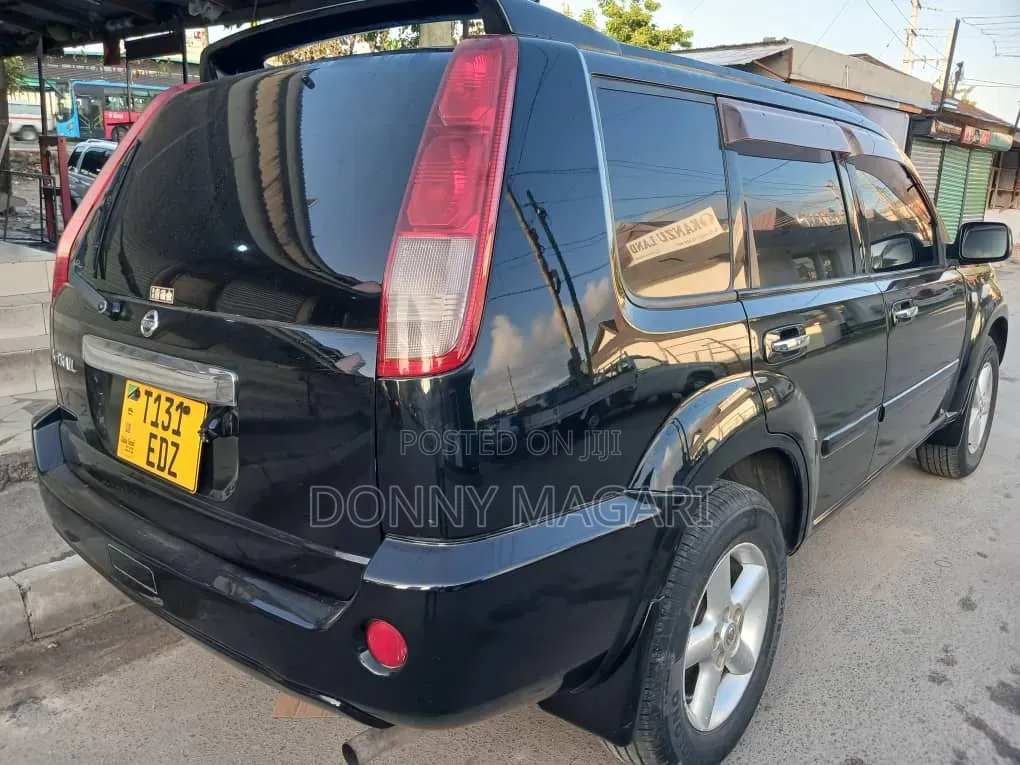 Nissan X-Trail 2005 Black