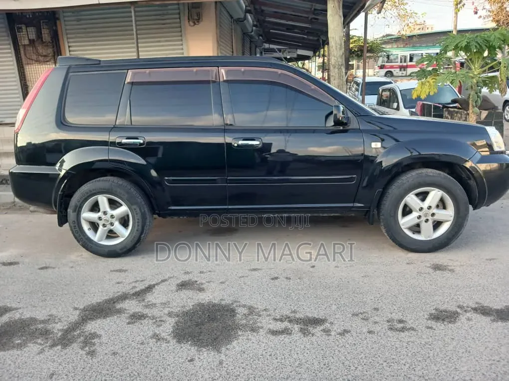 Nissan X-Trail 2005 Black
