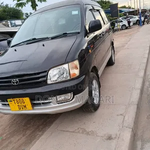 Toyota Noah 2005 Black