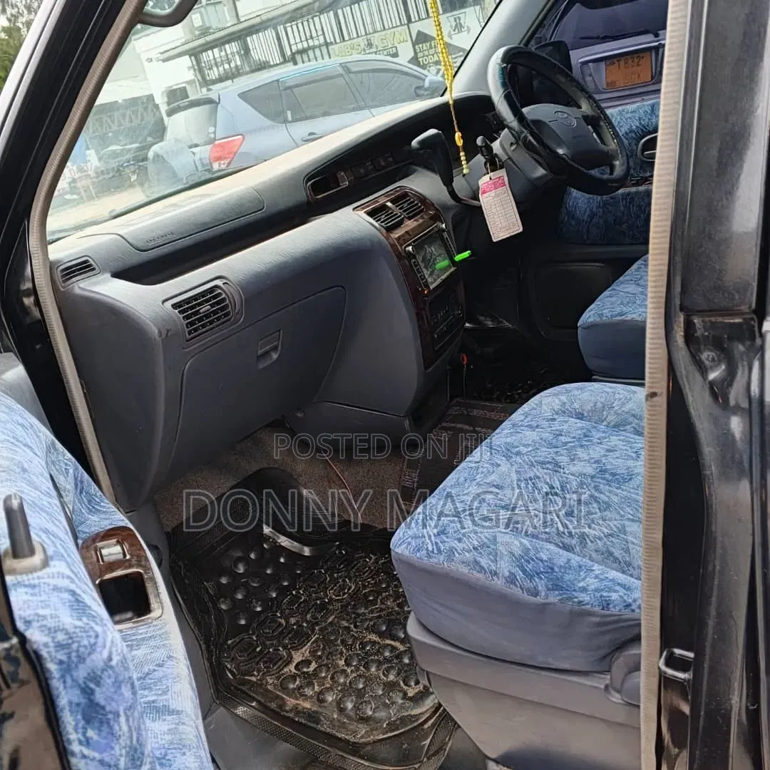 Toyota Noah 2005 Black
