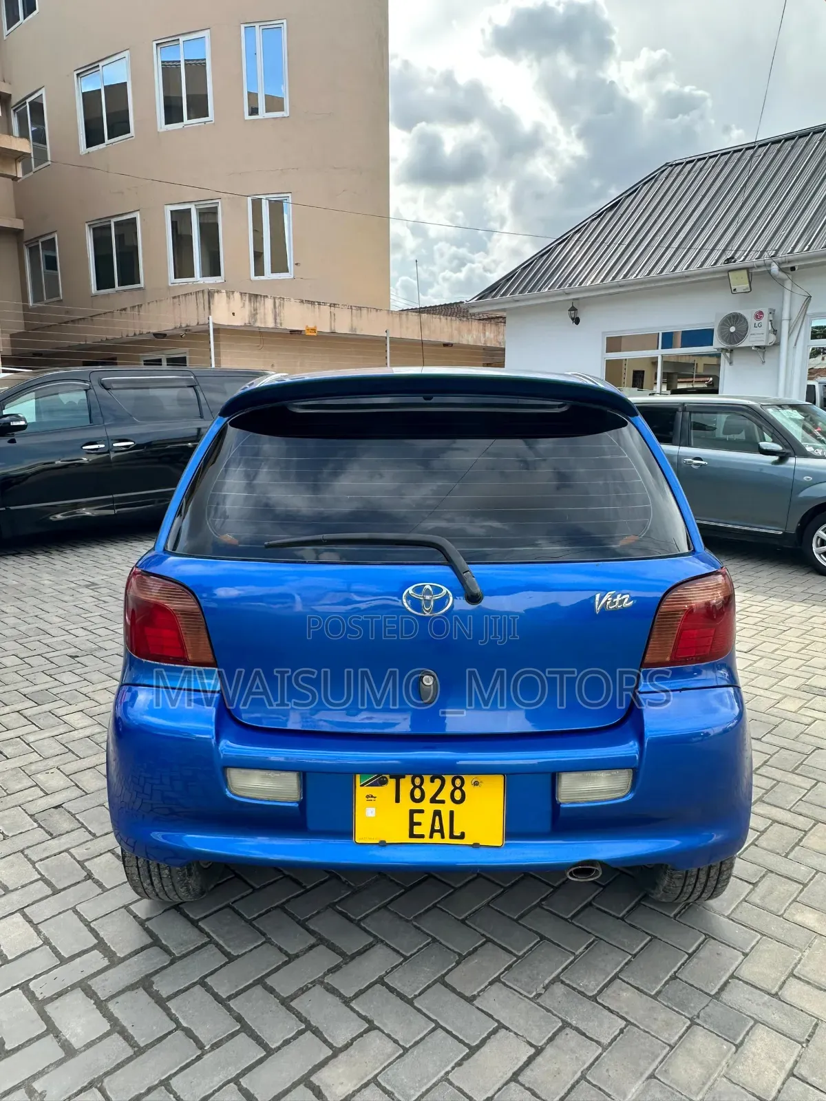 Toyota Vitz 2001 Blue