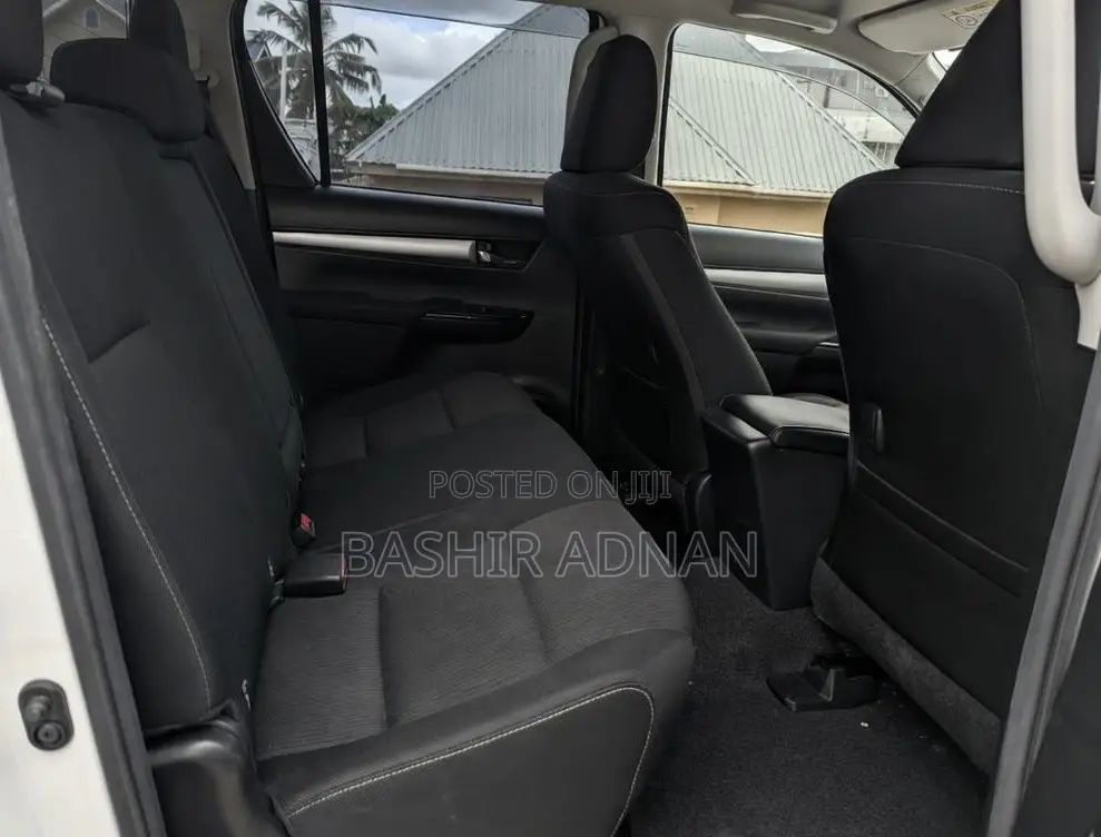 Toyota Hilux Revo Double Cab Deisel 2.4 RWD 2018 Pearl