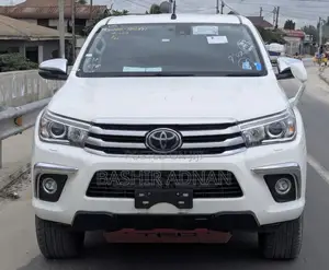 Toyota Hilux Revo Double Cab Deisel 2.4 RWD 2018 Pearl