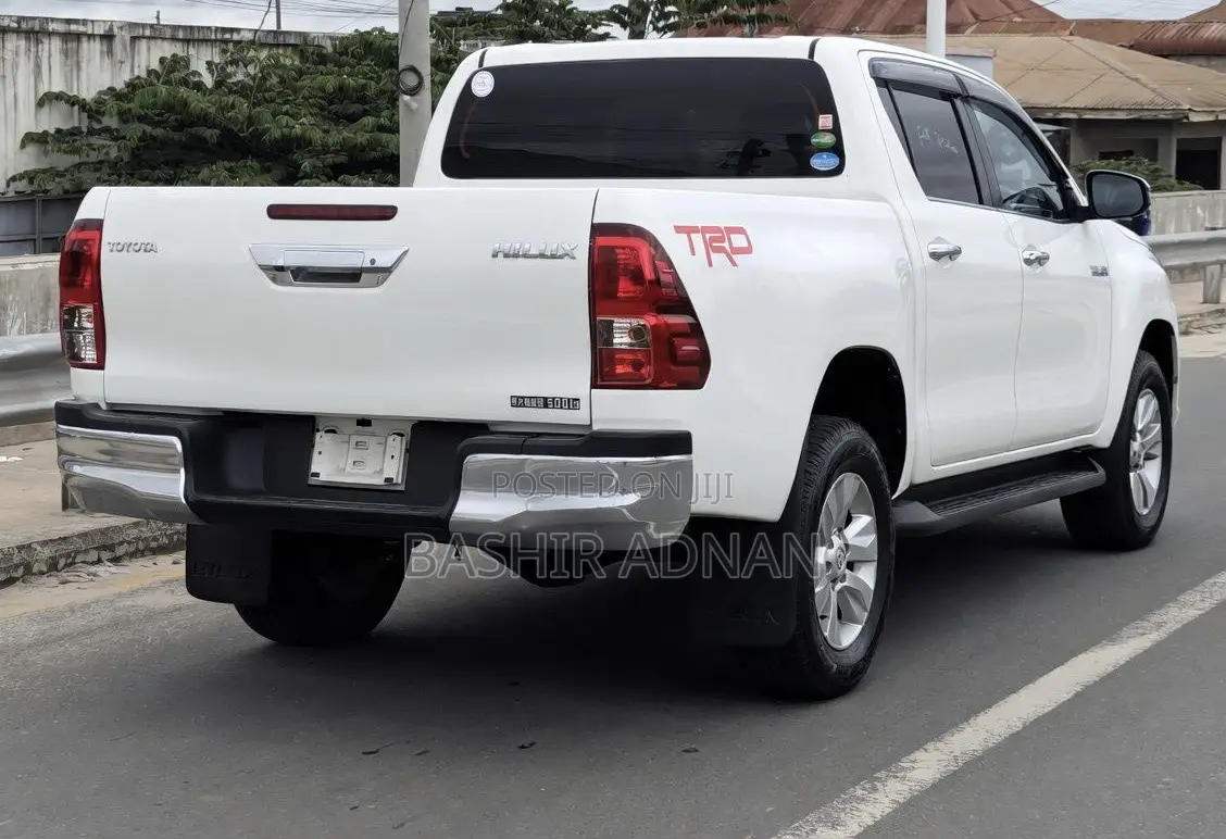 Toyota Hilux Revo Double Cab Deisel 2.4 RWD 2018 Pearl