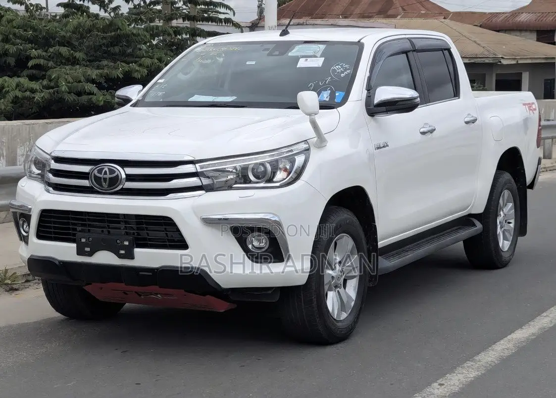 Toyota Hilux Revo Double Cab Deisel 2.4 RWD 2018 Pearl