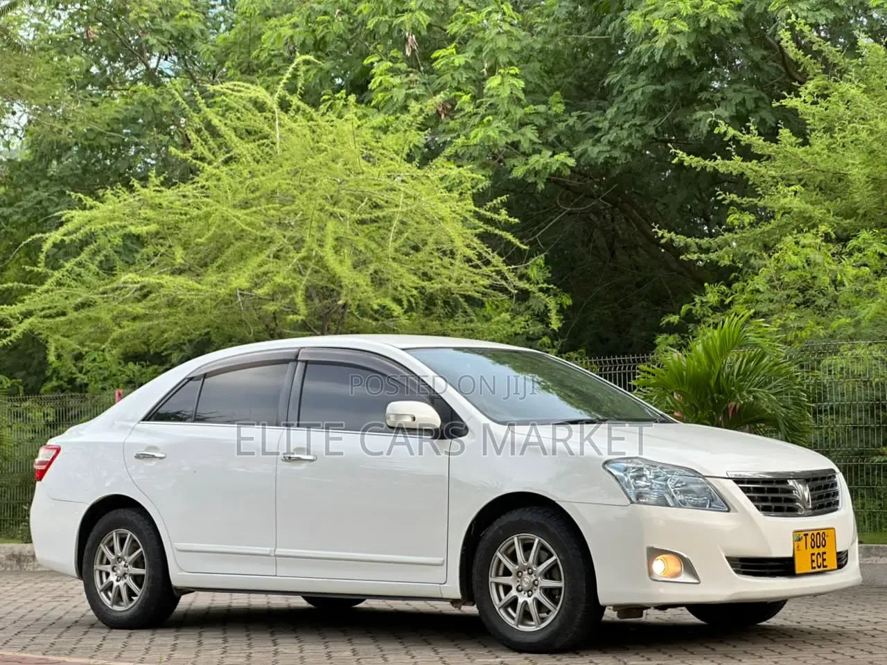 Toyota Premio 2012 White
