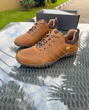 Men's Leather Shoes Caterpillar Branded Smartly Surfaced