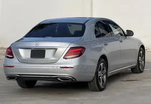 Mercedes-Benz E200 2017 Silver