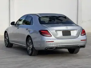 Mercedes-Benz E200 2017 Silver
