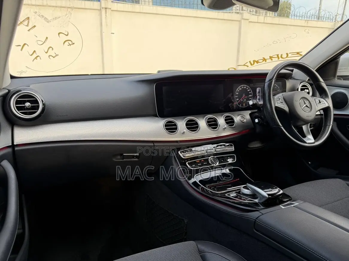 Mercedes-Benz E200 2017 Silver