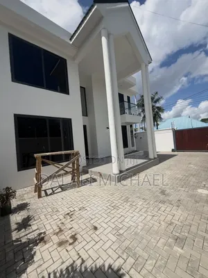 4bdrm House in Kijitonyama for sale
