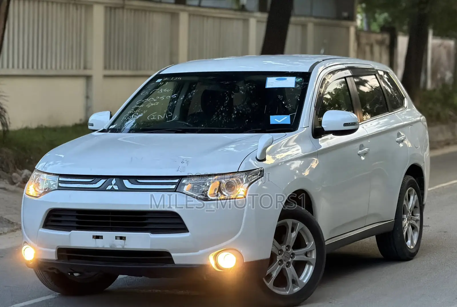 Mitsubishi Outlander 2013 White