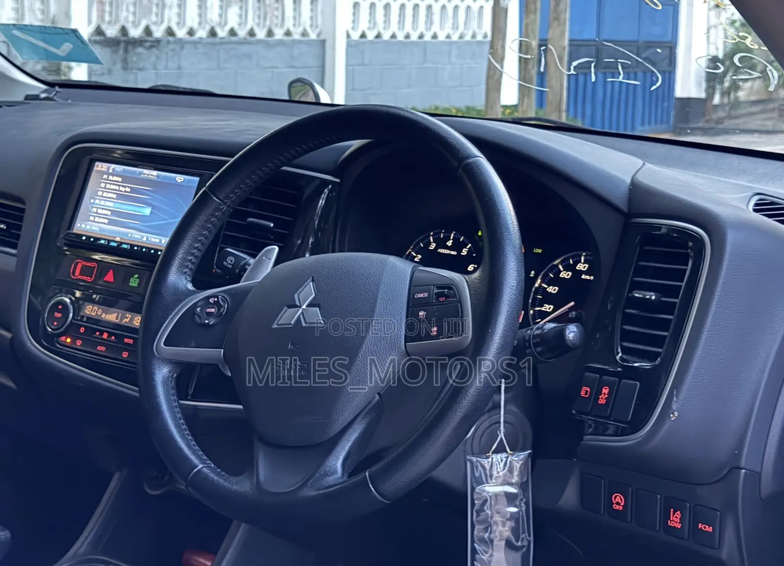 Mitsubishi Outlander 2013 White