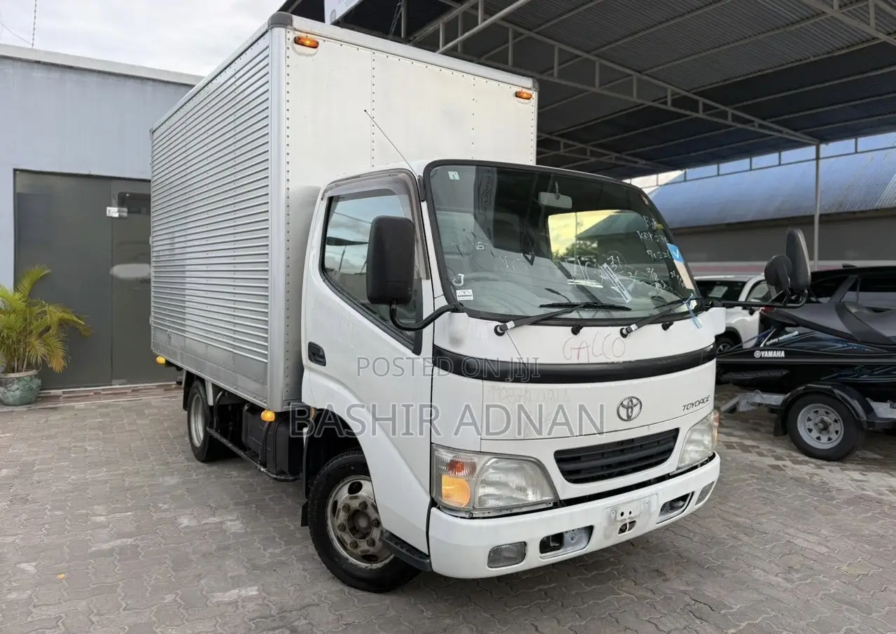 Toyota Toyoace 1.5 Tonnes Unregistered(Mpya).