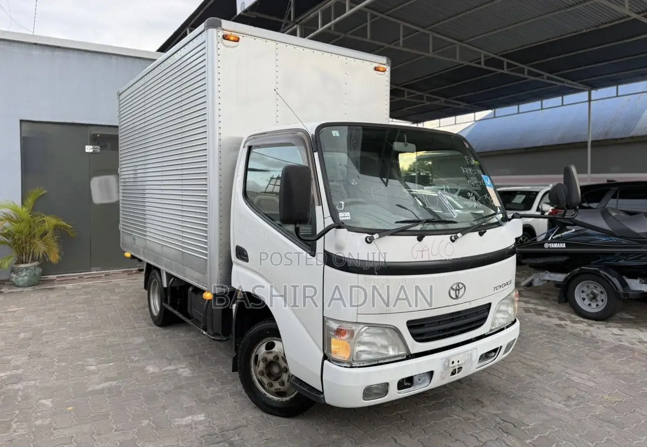 Toyota Toyoace 1.5 Tonnes Unregistered(Mpya).