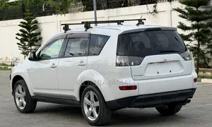 Mitsubishi Outlander 2008 White