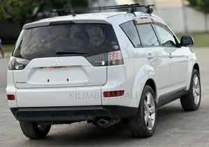 Mitsubishi Outlander 2008 White