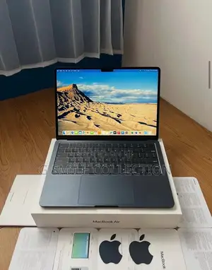 New Laptop Apple MacBook Air 2022 M2 16GB SSD 256GB