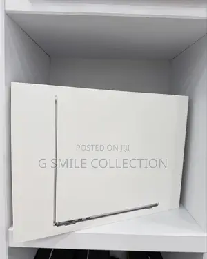 New Laptop Apple MacBook Air 2024 M3 13-inch 16GB SSD 512GB