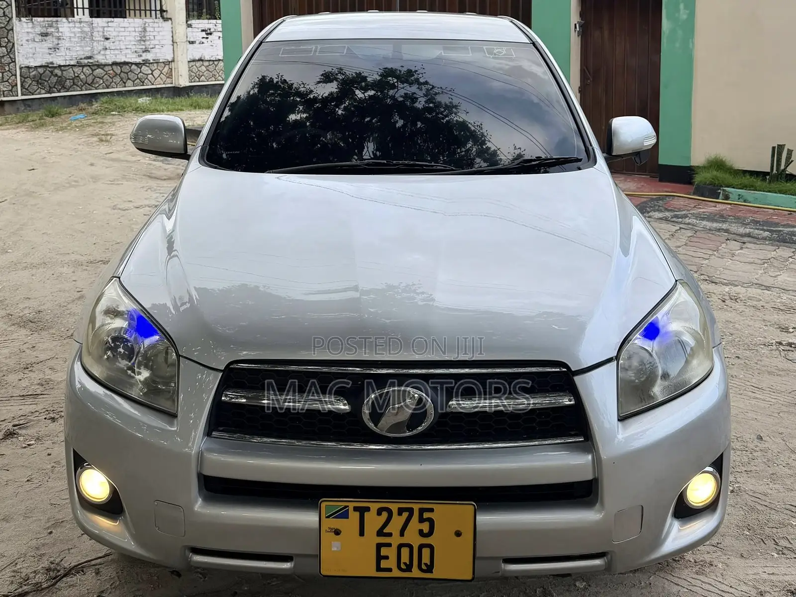 Toyota RAV4 2010 Silver