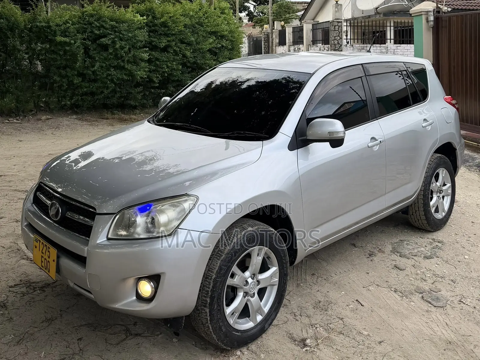 Toyota RAV4 2010 Silver