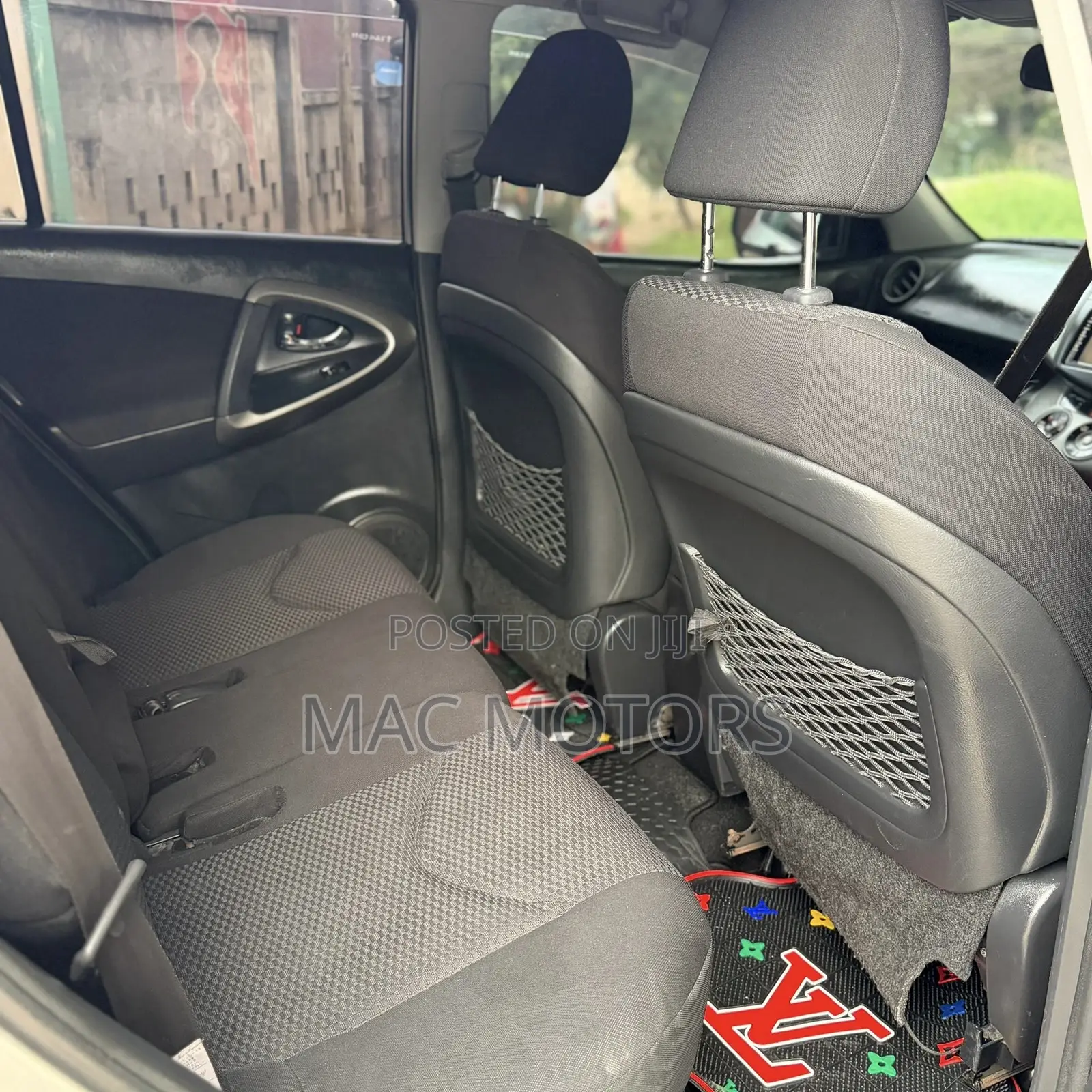 Toyota RAV4 2010 Silver