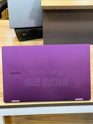 Laptop Samsung Galaxy Book 2 16GB Intel Core i7 SSD 1T