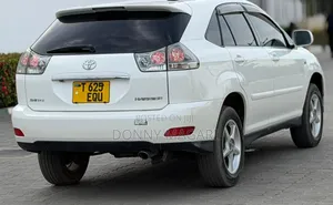 Toyota Harrier 2006 White