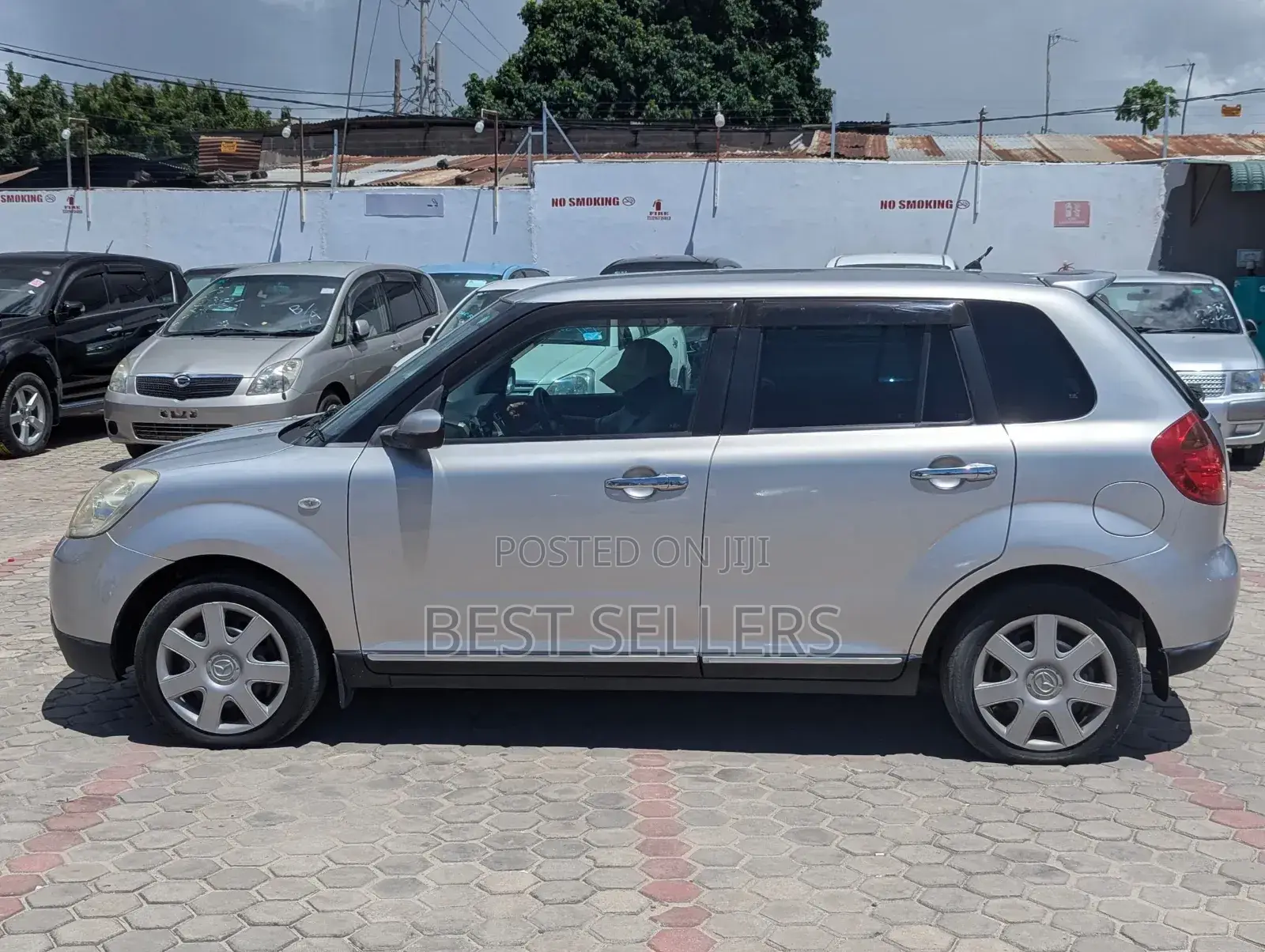 Mazda Verisa 2008 Silver
