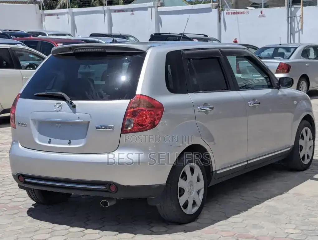 Mazda Verisa 2008 Silver
