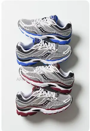Saucony Progrid Omni 9 Sneakers Collection Available