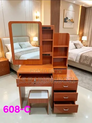 Modern Dressing Table With Mirror