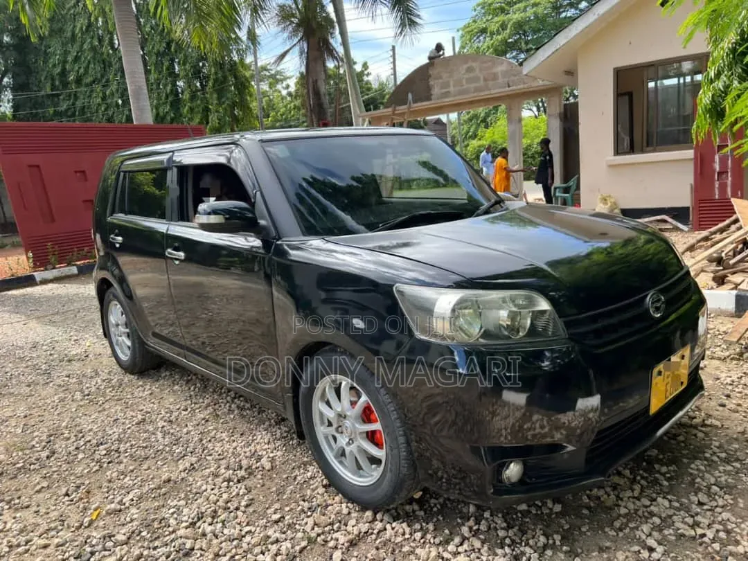 Toyota Corolla Rumion 2010 Black