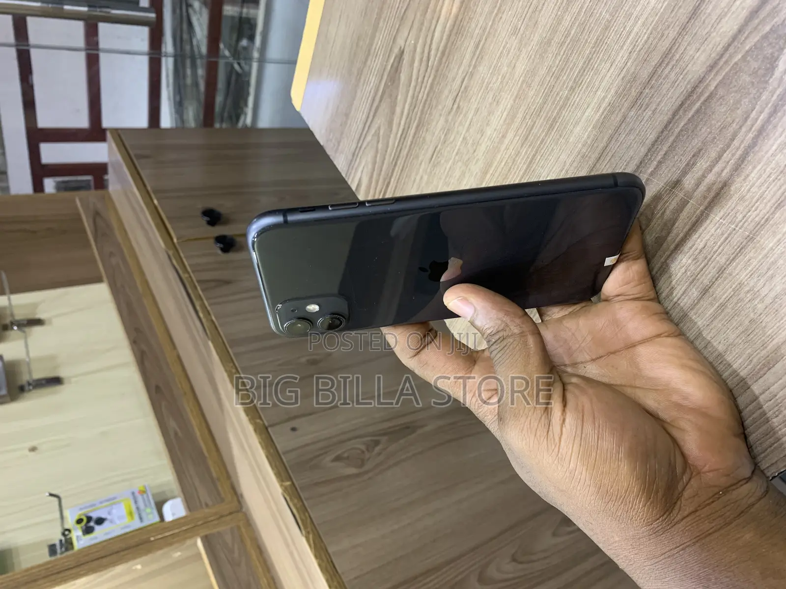 Apple iPhone 11 64 GB Black