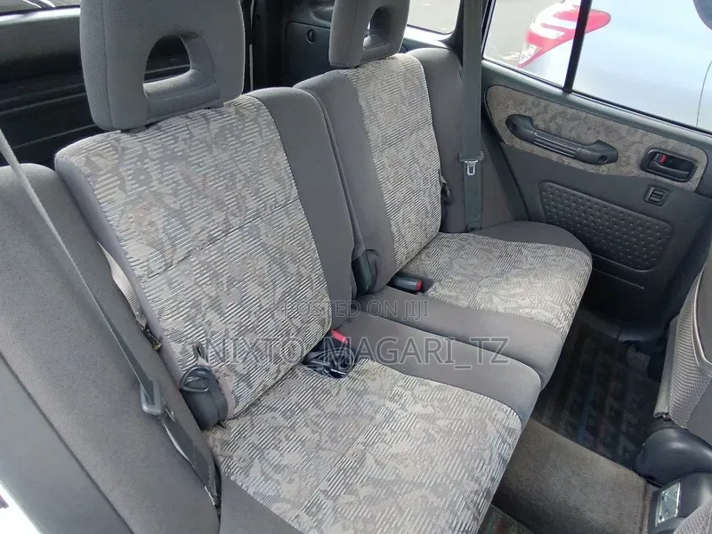 Toyota RAV4 2002 Pearl