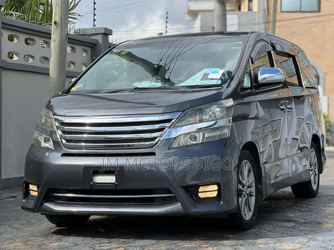 Toyota Vellfire 2011 Grey