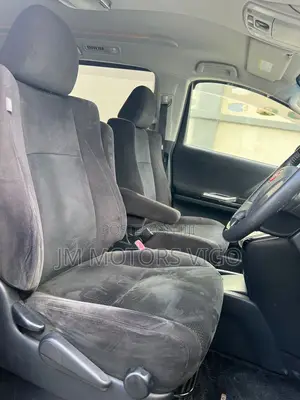 Toyota Vellfire 2011 Grey