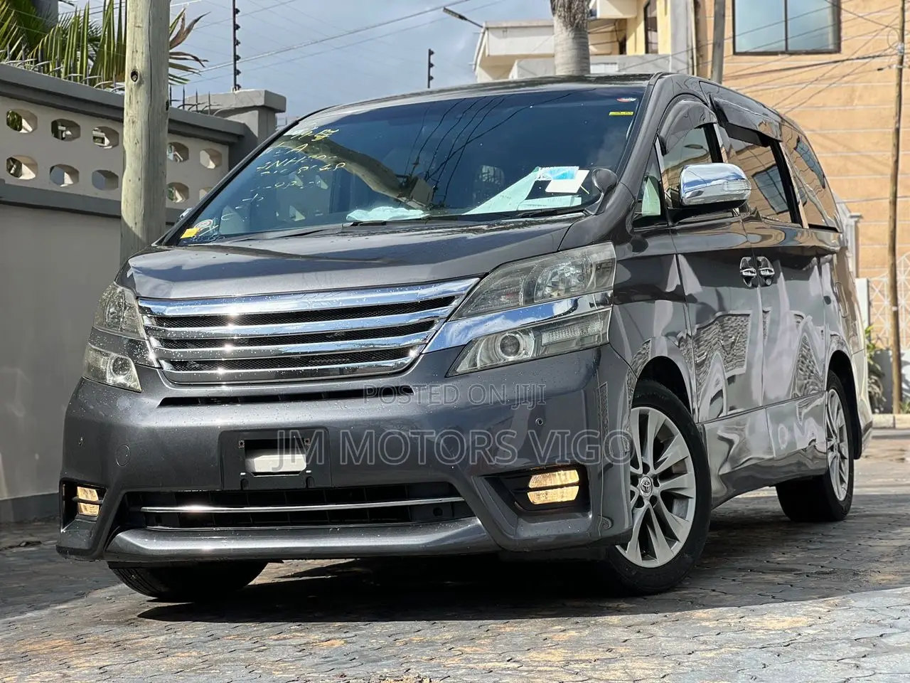 Toyota Vellfire 2011 Grey