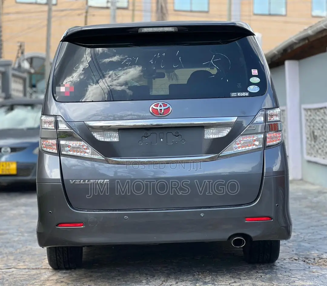 Toyota Vellfire 2011 Grey