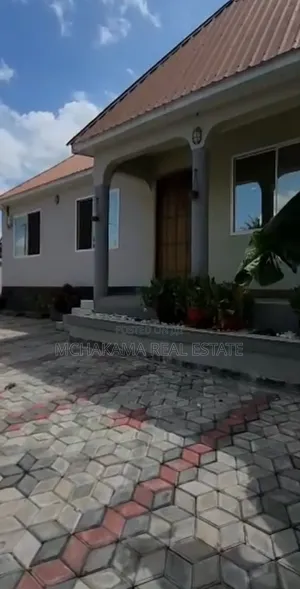 3bdrm House in Mchakama Real Estate, Kinyerezi for sale