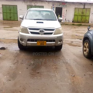 Toyota Hilux 2.5 Cab 2005 Gray