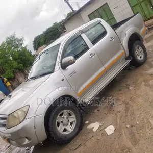 Toyota Hilux 2.5 Cab 2005 Gray
