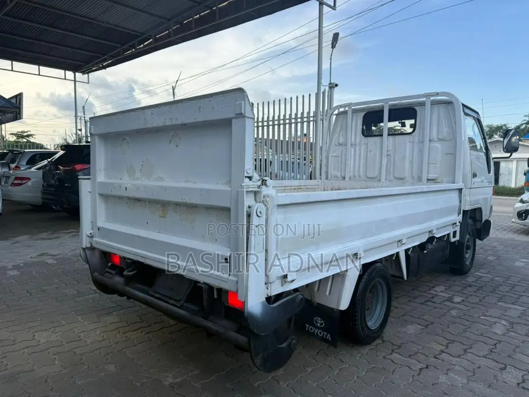 Toyota Dyna Unregistered(Mpya) 1.5 Tonnes.